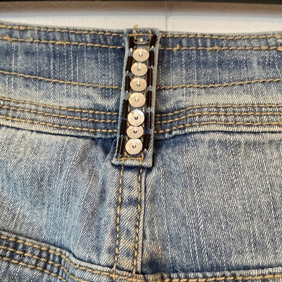 Blue Pointe Authenic Denim Embellished  Capri Jeans NWT 9 - Picture 7 of 9